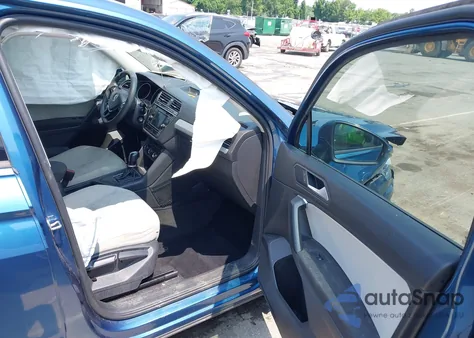 2019 Volkswagen Tiguan S z USA, uszkodzony, nr VIN 3VV1B7AX0KM122040